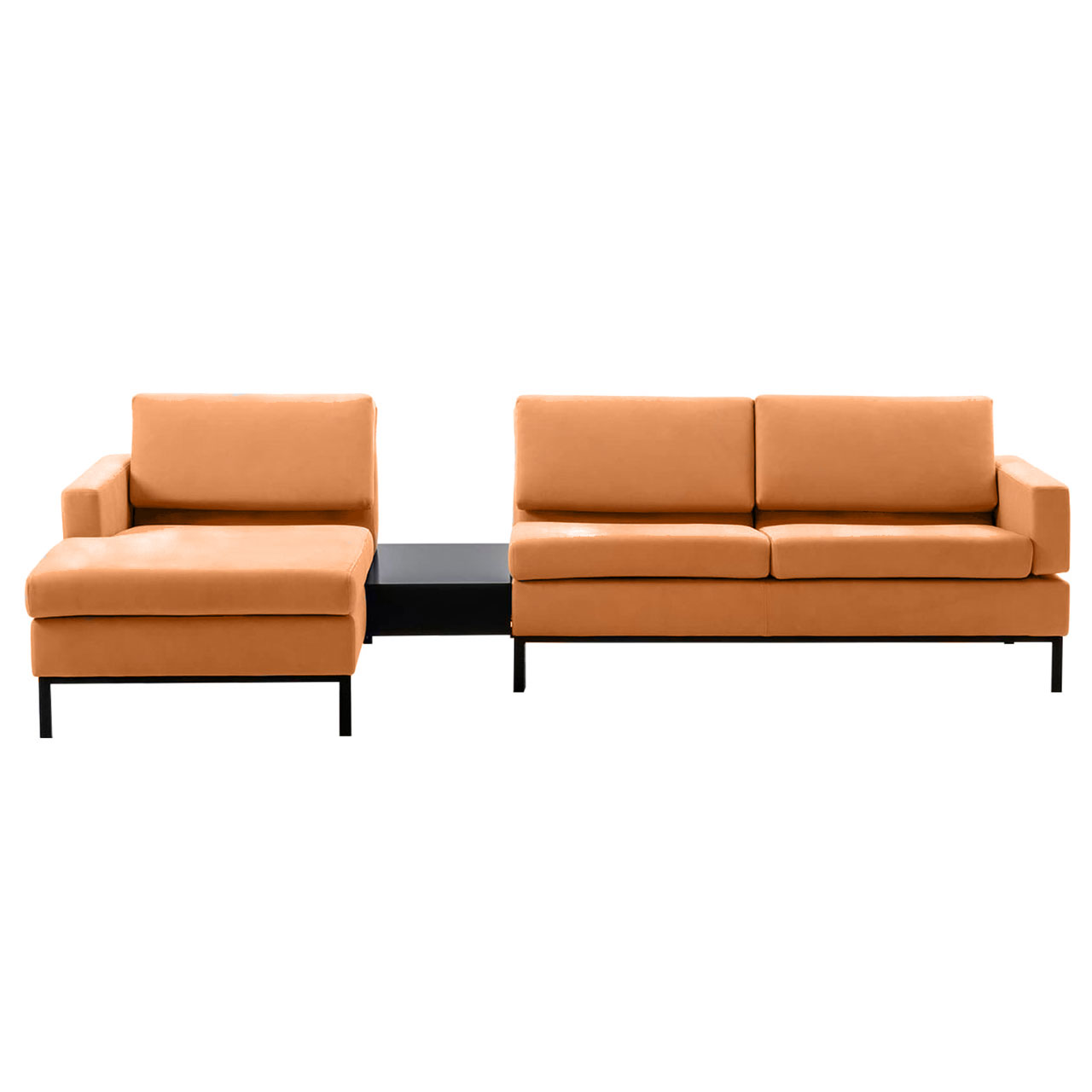 brühl tomo - Eckgruppe Garnitur in orangenem Leder mit Longchair links und einem Einhängetisch zwischen Longchair und Anstellsofa.