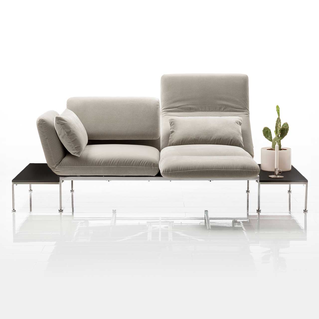Andocktisch brühl roro Andocktisch Eiche schwarz Sofa der Serie roro mit Andocktisch rechts und links in Eiche schwarz.