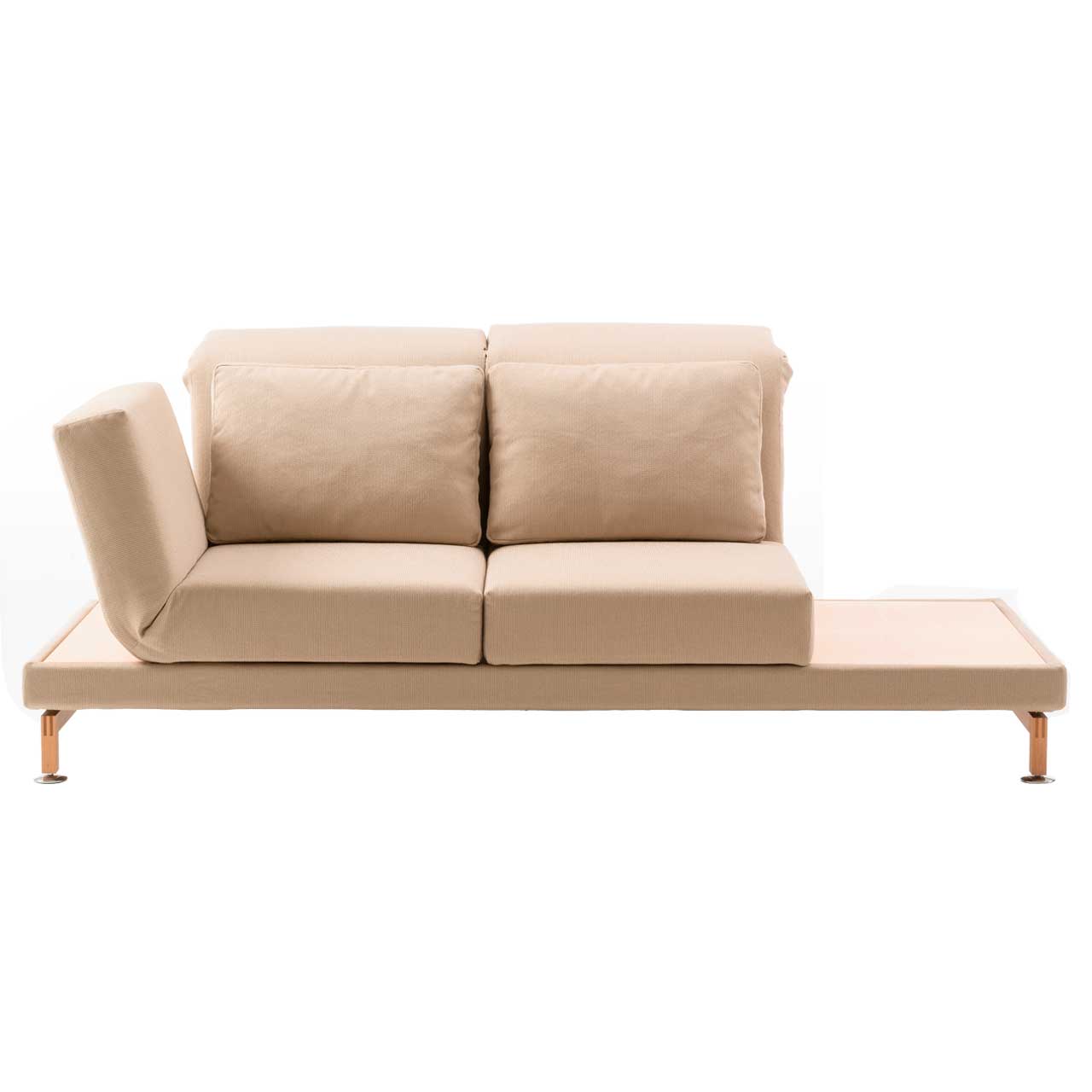 brühl moule small - Anstellsofa 73228 2-Sitzer Anstellsessel mit 2 Sitzen in cremefarbenem Leder mit Armlehne links. Neben der Armlehne ist eine Ablagefläche in hellem Holz, auf der rechten Seite ist eine größere Ablagefläche integriert.