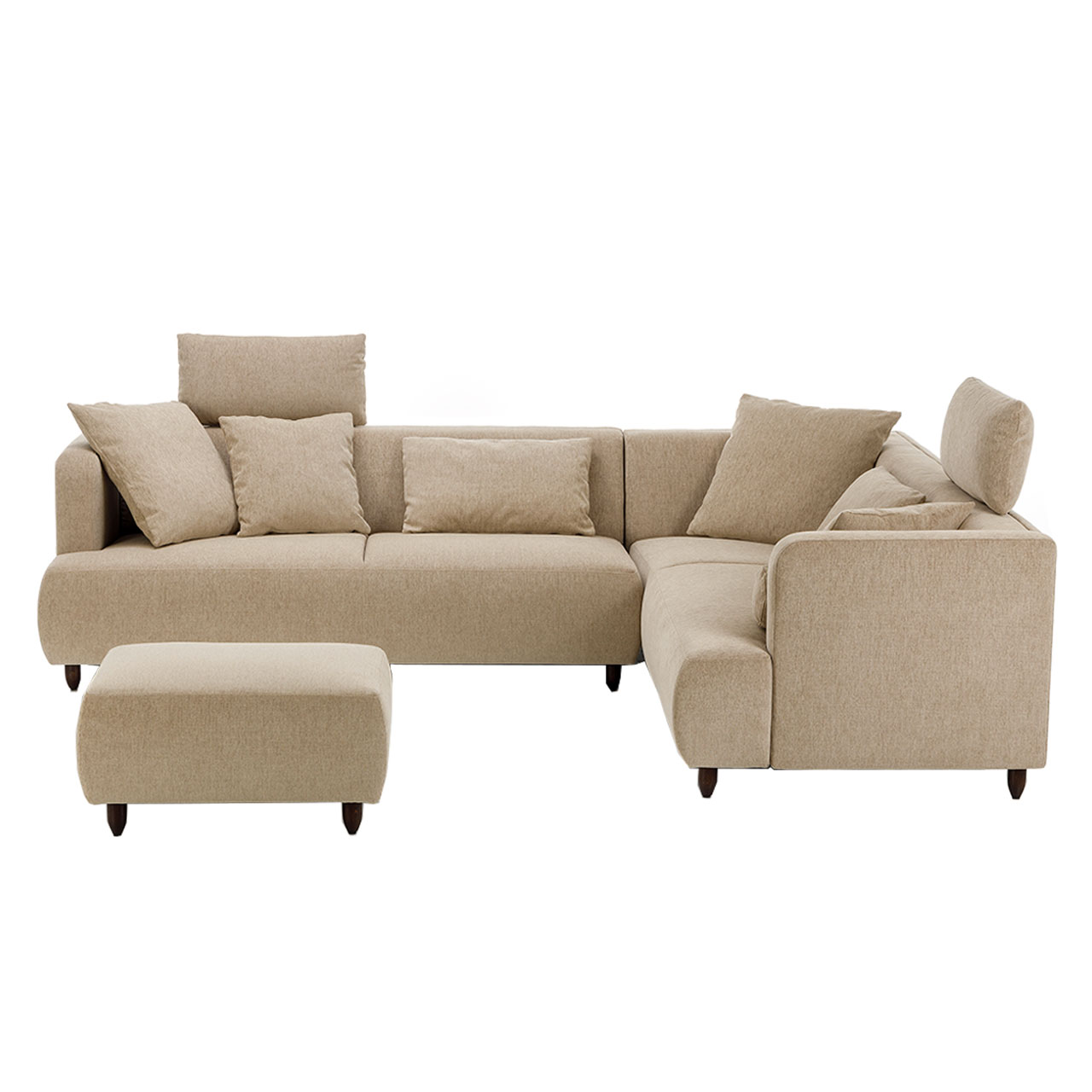 brühl aoyama 75022 + 75027 Eckgarnitur bestehend aus Anstellsofa und Eckanbausofa in beige. An der Garnitur wurden an zwei Sitzplätzen Kopfstützen ergänzt. Vor dem linken Sitzplatz steht ein rechteckiger Hocker.