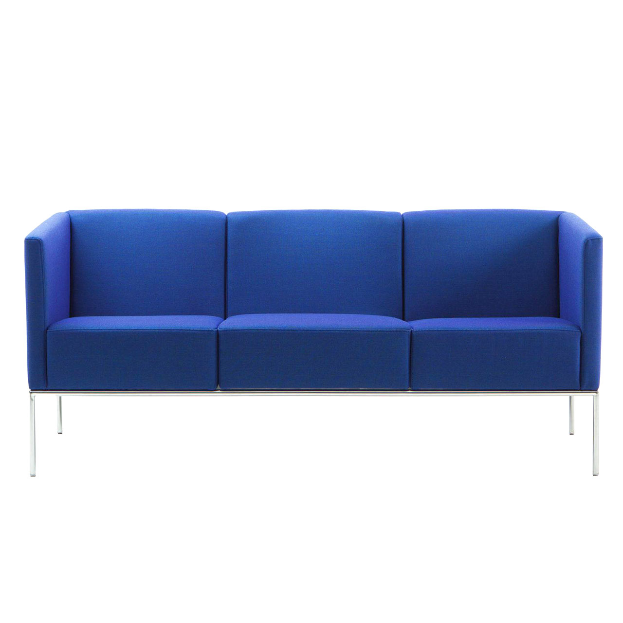 brühl add1 Sofa Ein Sofa der Serie add1 mit 3 Sitzen in der Stofffarbe dunkelblau. Das Untergestell ist mattchrom lackiert.