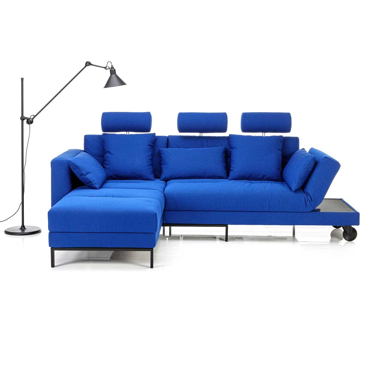 brühl four two compact Eckgarnitur Blaue Eckgarnitur mit schwenkbarem Longchair rechts.