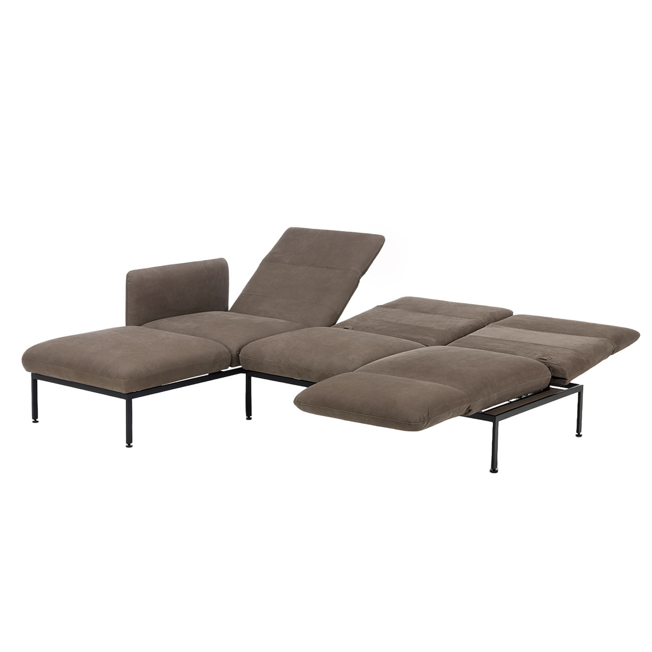 Garnitur brühl roro small classic 74220 + 74207 Eckgarnitur der Serie roro small classic mit Relaxliege links und Anstellsofa rechts in braunem Leder.