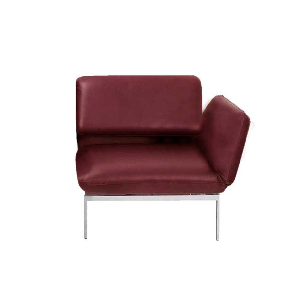 Multifunktionssessel brühl roro small classic 74215 Der Multifunktionssessel der Serie roro small classic mit einer Armlehne rechts in rotbraunem Leder.