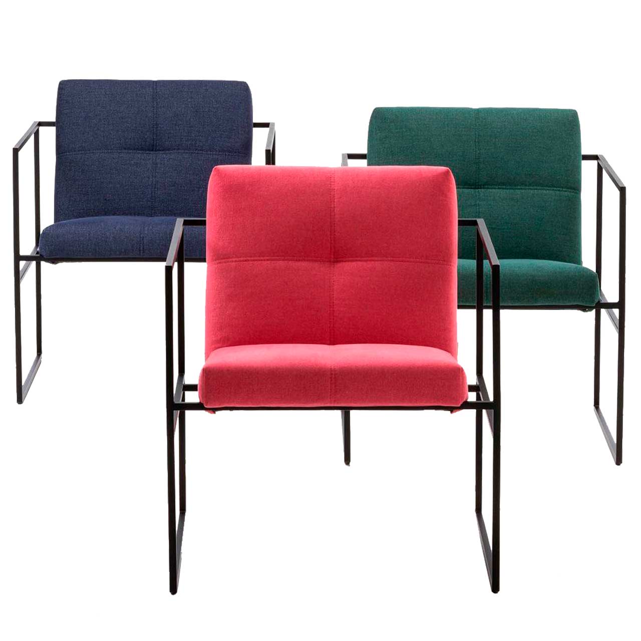 brühl grace metal 68004 Drei filigrane Sessel. Der vordere Sessel ist mit rotem Stoff bezogen, in zweiter Reihe dahinter steht ein Sessel mit blauem Stoff links und grünem Stoff rechts. Die Untergestelle sind aus schwarzem Metall.