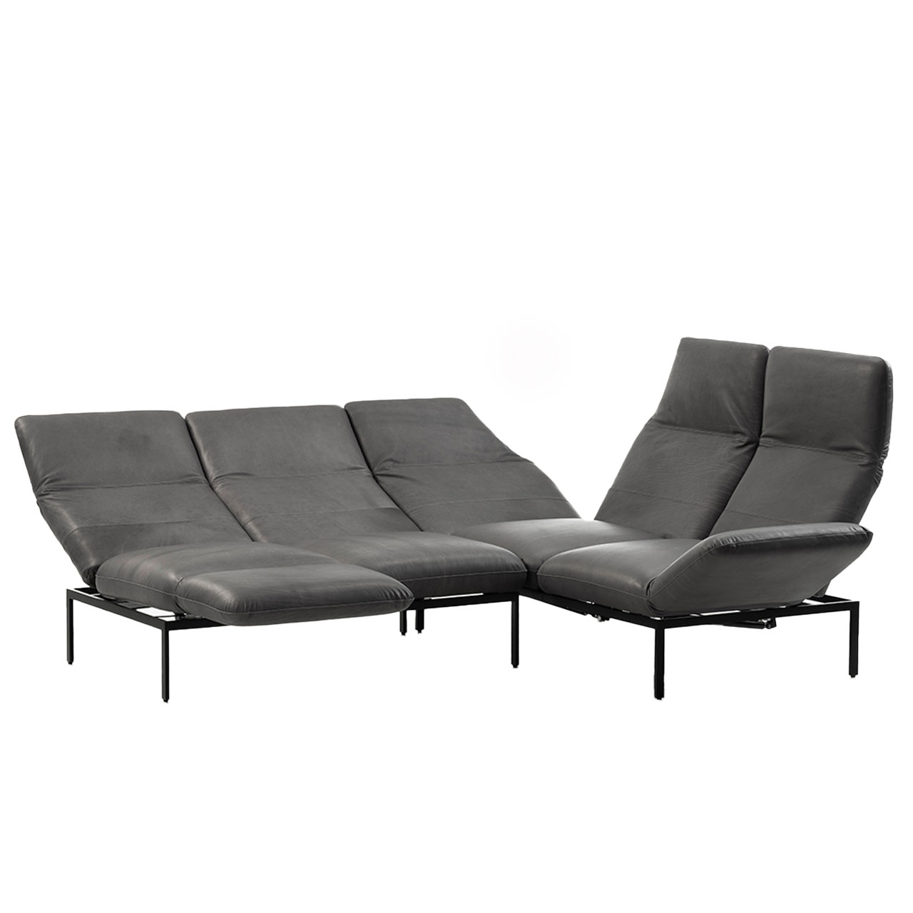 Garnitur brühl roro small classic 74206 + 74227 Eckgarnitur der Serie roro small classic mit Eckanbausofa links und Anstellsofa rechts in schwarzem Leder.